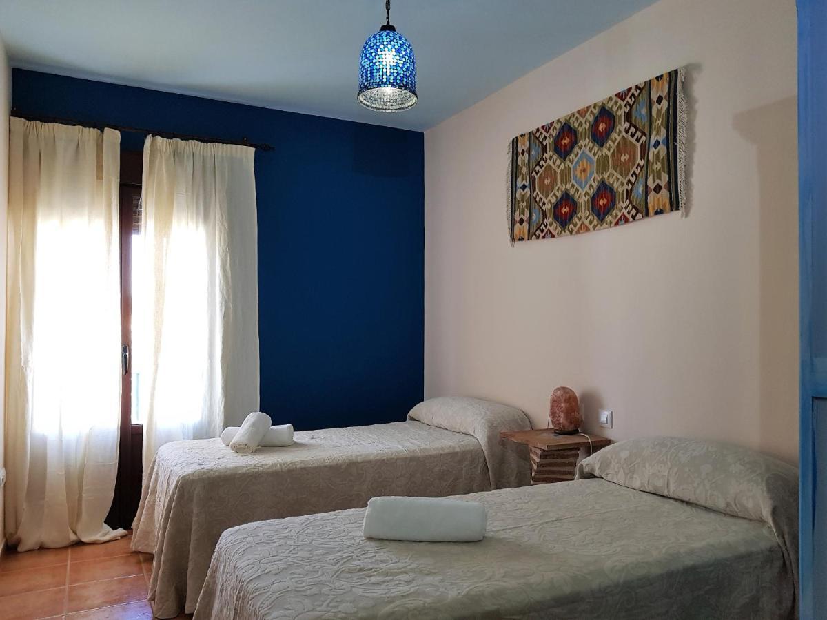 Casa Rural Blue Moon Guest House กาซาญา เดลา เซียร์รา ภายนอก รูปภาพ