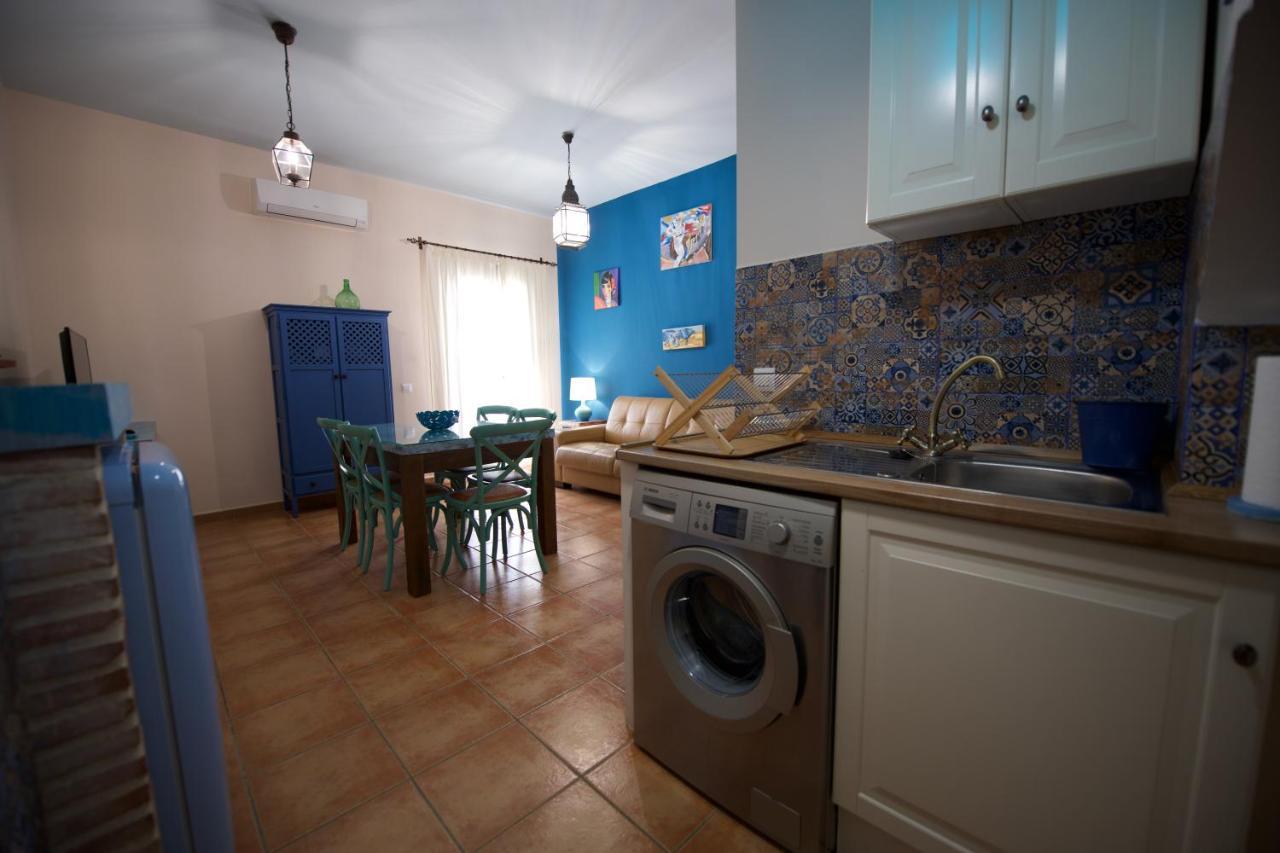 Casa Rural Blue Moon Guest House กาซาญา เดลา เซียร์รา ภายนอก รูปภาพ