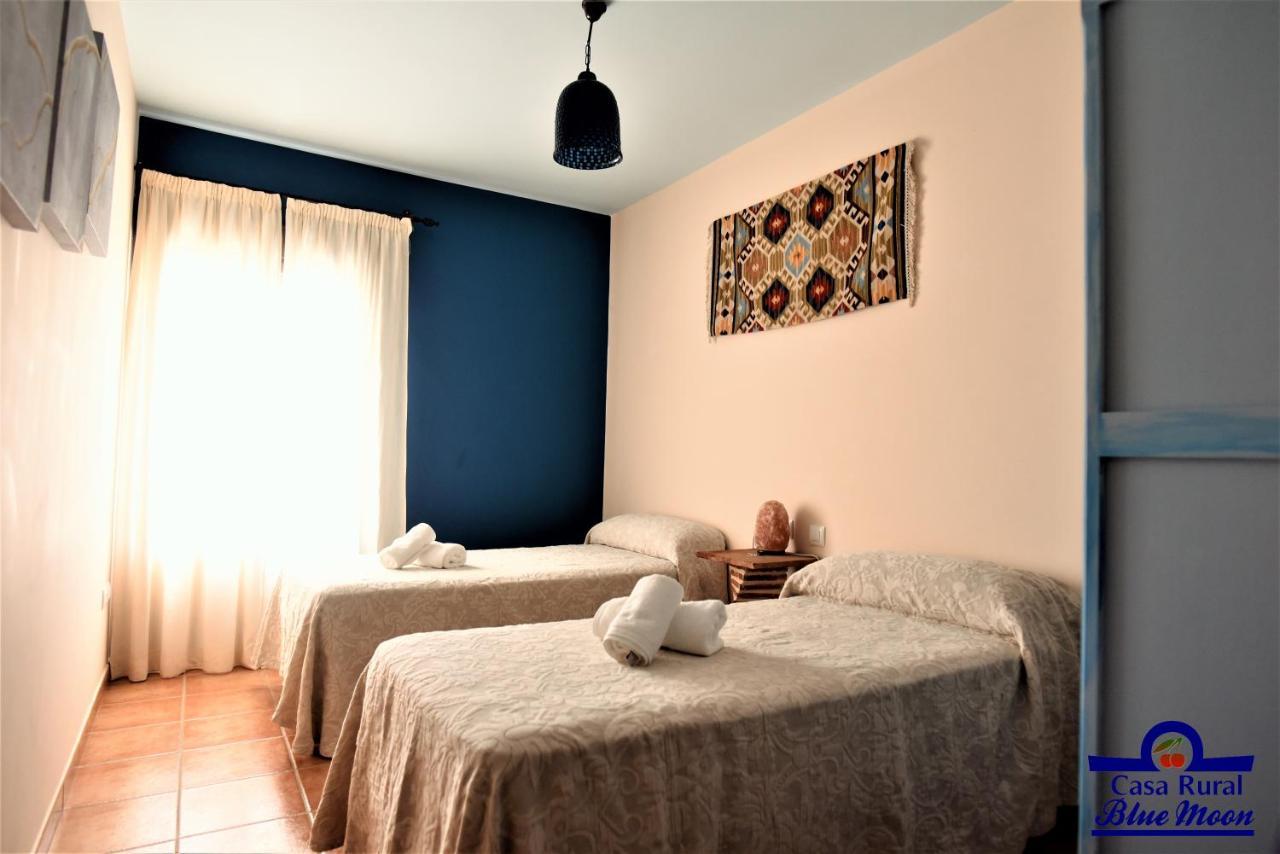 Casa Rural Blue Moon Guest House กาซาญา เดลา เซียร์รา ภายนอก รูปภาพ